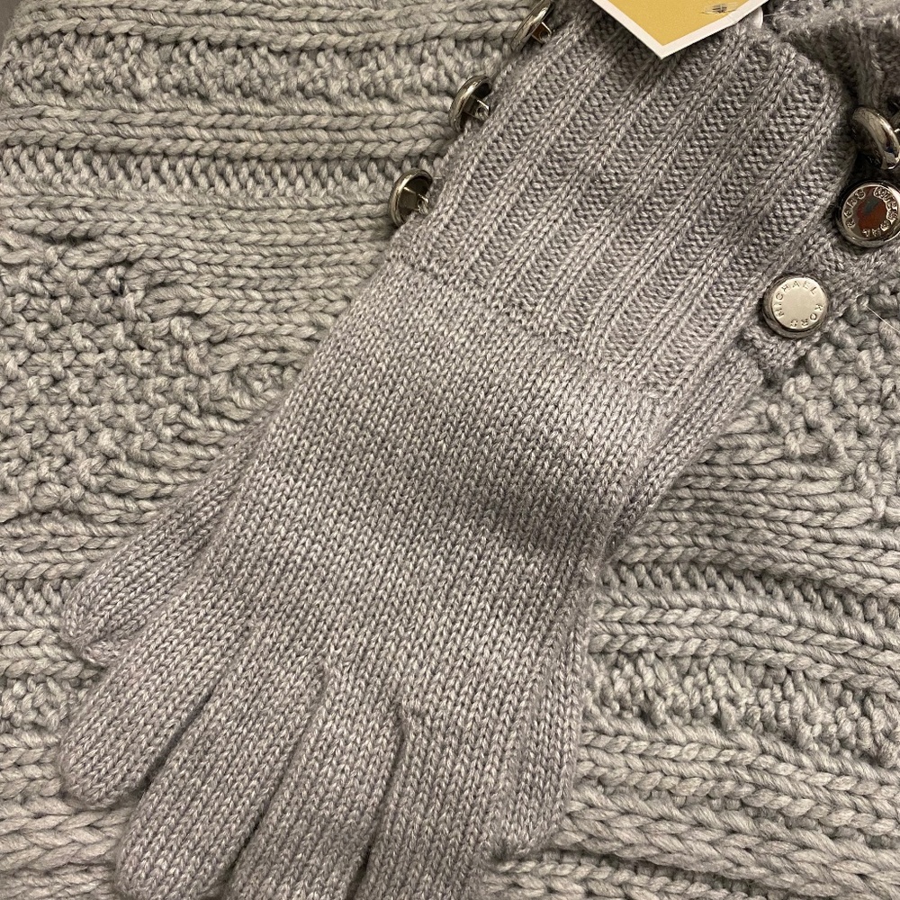 Michael Michael Kors gray scarf and glove set